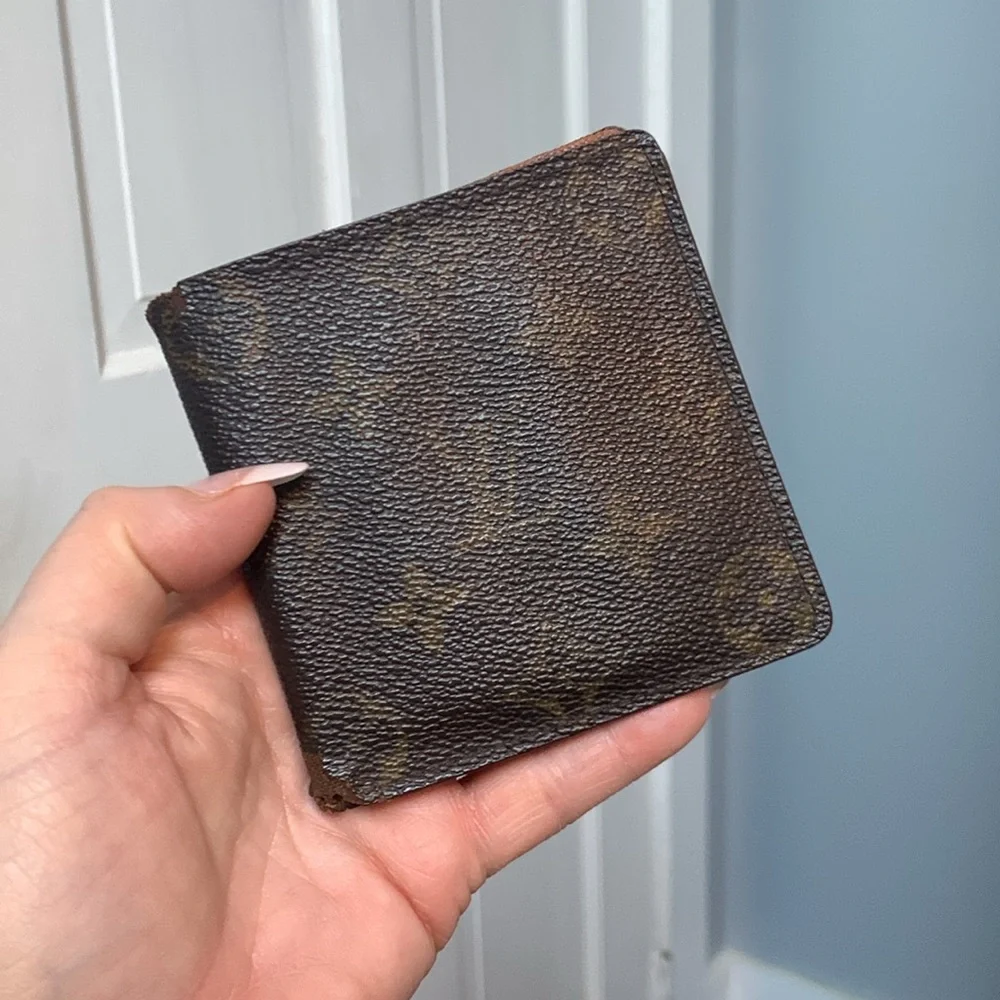 1998 authentic Louis Vuitton card holder / men’s wallet
